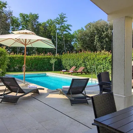 Luxury With Private Pool 200m From The - Wiibuk * 班约勒