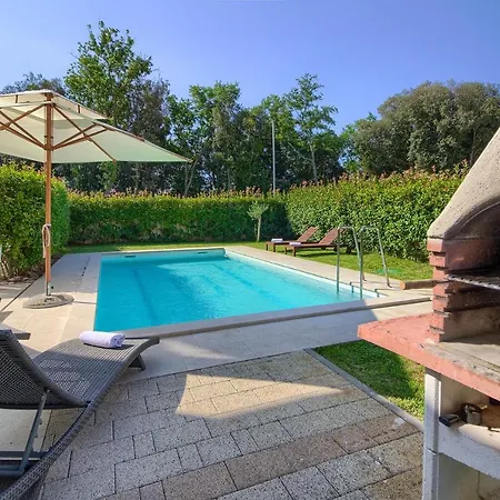 Villa Luxury With Private Pool 200m From The - Wiibuk *