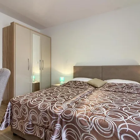 Villa Luxury With Private Pool 200m From The - Wiibuk *